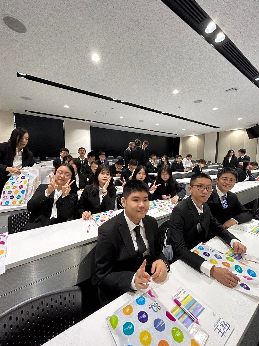 很幸运，麻生专门学校为同学们准备了伴手礼.jpg